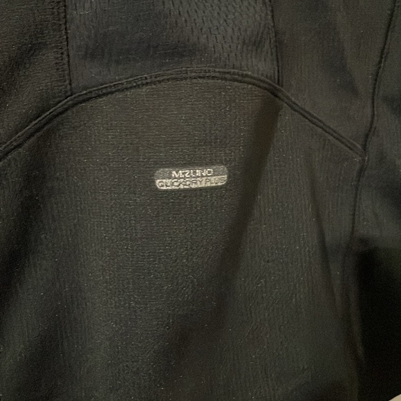 Mizuno Black QuickDry Plus Shirt Size XS - Picture 5 of 10